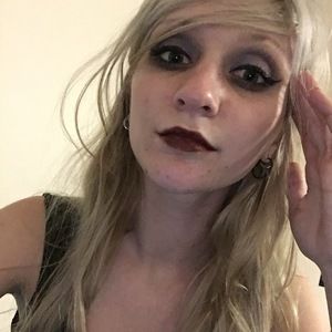 Meet your Posher, Kay